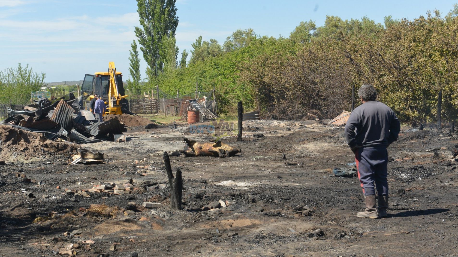 Detalles del incendio que destruyó una casa y dejó a una familia en la calle